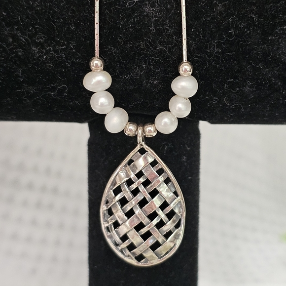 PZ Jewelry - PZ Pearl and 925 Silver Basket Weave Teardrop Necklace